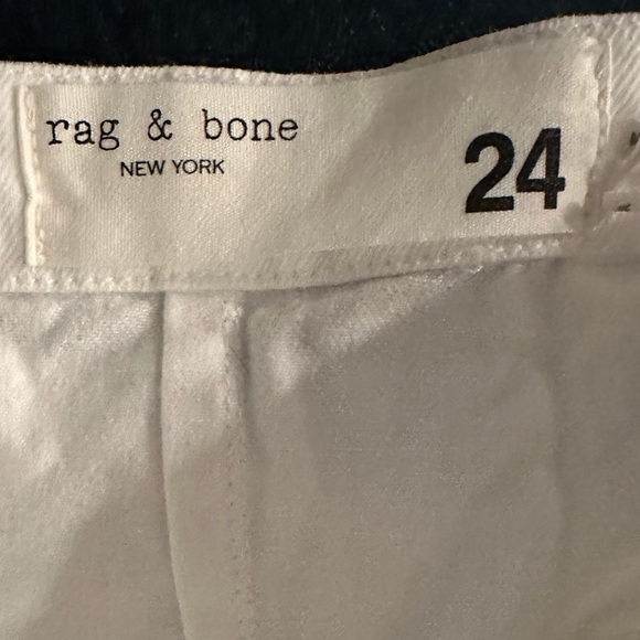 Rag & Bone Denim High Waisted White Denim Belted Mini Skirt With Contrast Piping - Picture 9 of 11